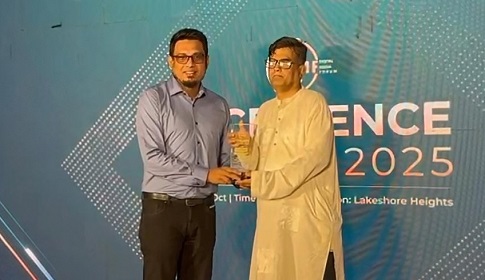 ডিএমএফ এক্সিলেন্স অ্যাওয়ার্ড পেলেন বৈশাখী টিভির তন্ময়