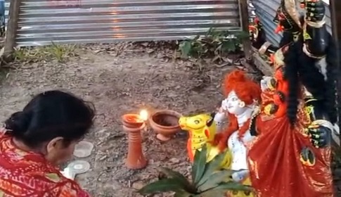 বিকেলে বাধা প্রদান, সকালেই মন্দিরসহ প্রতিমা গায়েব