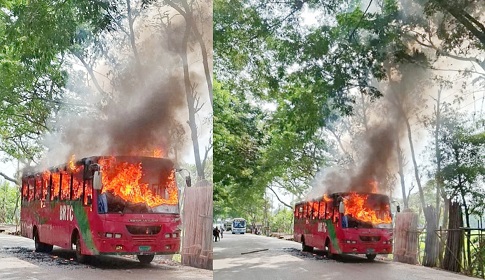 বরিশালে চলন্ত যাত্রীবাহী বিআরটিসি বাসে আগুন