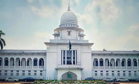 মেঘনা নদী থেকে অবৈধভাবে বালু উত্তোলন বন্ধে হাইকোর্টের নির্দেশ