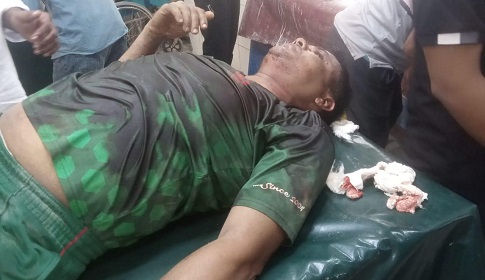 নোয়াখালীতে সাবেক সেনা কর্মকর্তার জায়গা দখল ও হত্যা চেষ্টার অভিযোগ