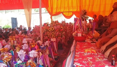 কাপ্তাইয়ের তম্বপাড়া ধর্মরত্ন বৌদ্ধ বিহারে কঠিন চীবর দান ও কোংন্ওয়ং জাদিতে বুদ্ধ ধাতু প্রতিস্থাপন