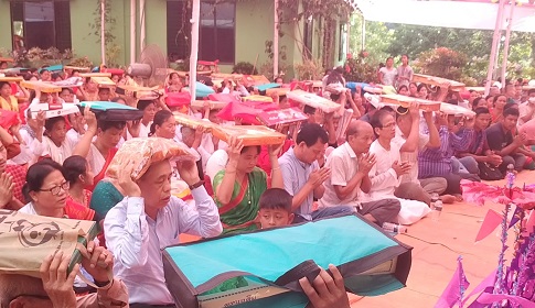 চীবর উৎসর্গের মধ্যদিয়ে সাপছড়ি বৌদ্ধ বিহার কঠিন চীবর দান উৎসব সম্পন্ন