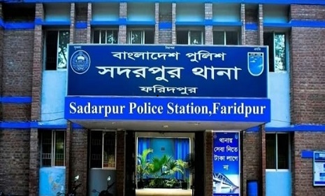 ফরিদপুরে আলোচিত ট্রিপল মার্ডারের ঘটনায় আদালতে হত্যা মামলা