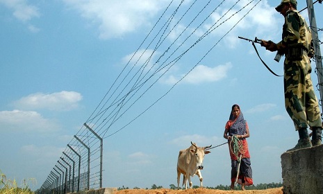 ‘ভারত-বাংলাদেশের কাঁটাতারের বেড়া আমরা রাখবো না’