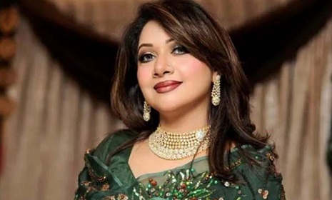 ভণ্ডামি আর নাটক থেকে মুক্তি চান আঁখি আলমগীর