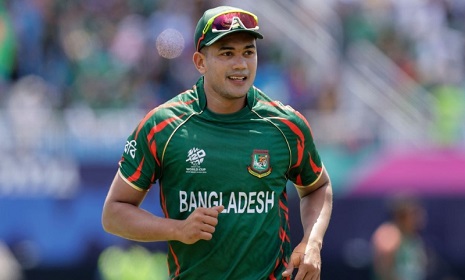 ঢাকা ক্যাপিটালসের জার্সিতে বিপিএল মাতাবেন তাসকিন