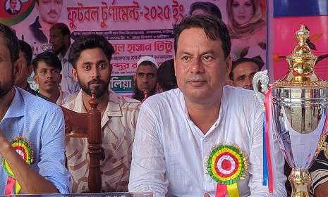 নগরকান্দায় আরাফাত রহমান কোকো স্মৃতি ফুটবল টুর্নামেন্ট অনুষ্ঠিত 