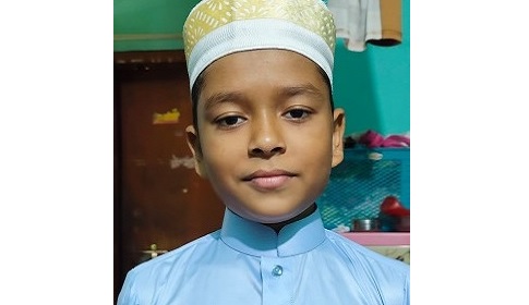 ছয় মাসেই কোরআনের হাফেজ ১১ বছরের মাহমুদ