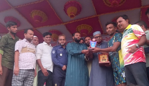 টুনিরহাট গোল্ডকাপ টুর্নামেন্টে চ্যাম্পিয়ন টুস্টার বোদা