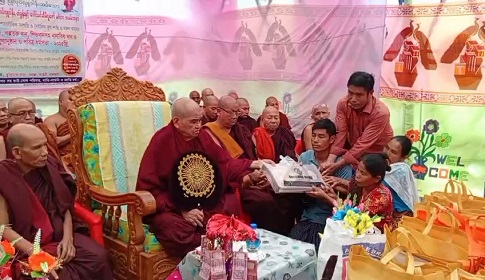 কাপ্তাইয়ে কুকিমারা ধাম্মাসুখা বৌদ্ধ বিহারে মহাসংঘদান অনুষ্ঠিত