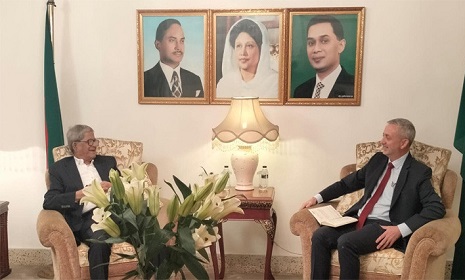 মির্জা ফখরুলের সঙ্গে ইইউ রাষ্ট্রদূত মাইকেল মিলারের সাক্ষাৎ