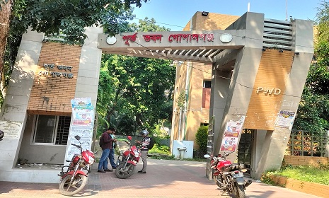 গোপালগঞ্জে গণপূর্ত অফিস ও গ্রামীণ ব্যাংকে পেট্রোল বোমা নিক্ষেপ 