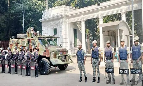 ট্রাইব্যুনালে কড়া নিরাপত্তা, সেনাবাহিনী-বিজিবি-পুলিশের অবস্থান