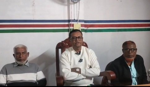 পাংশায় ৮ লাখ টাকা চাঁদা দাবির অভিযোগে সংবাদ সম্মেলন