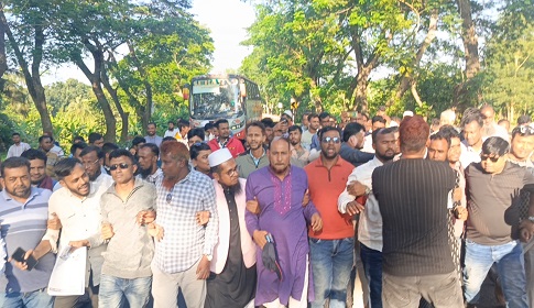 শেখ হাসিনার ফাঁসির রায়, সালথায় বিএনপির আনন্দ মিছিল