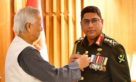 ‘সেনাবাহিনী পদক’ পেলেন সেনাপ্রধান ওয়াকার-উজ-জামান