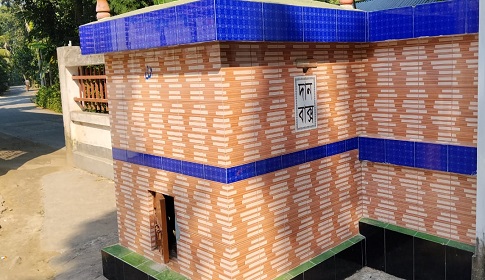 বড়াইগ্রামে এক রাতে মসজিদসহ ৪ স্থানে চুরি