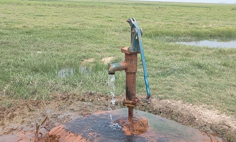 কেন্দুয়ায় টিউবওয়েলও বরাদ্দ নেই, টাকাও ফেরত নেই