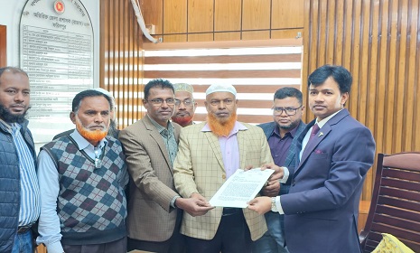 ফরিদপুরে ইউপি প্রশাসনিক কর্মকর্তা সমিতির অবস্থান কর্মসূচি ও স্মারকলিপি প্রদান