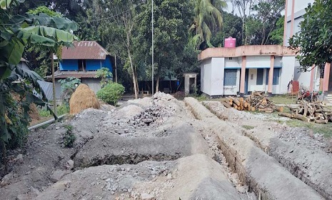 দরপত্র ছাড়া বিদ্যালয়ের টিনসেড ঘর বিক্রি, তদন্তে কমিটি  