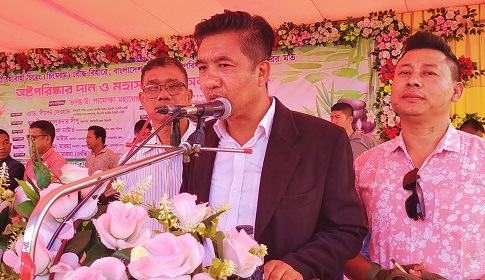 চিৎমরমে উথোয়াইমং মারমার প্রচেষ্টায় অষ্টপরিস্কার ও সংঘদান সম্পন্ন