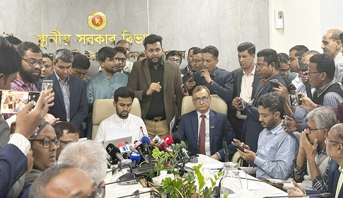 ভোটে লড়বেন আসিফ মাহমুদ, পদ ছাড়ার বিষয়ে নীরব