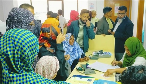 জামালপুরে লাইফ কেয়ার হসপিটালে বিনামূল্যে চিকিৎসা সেবা প্রদান