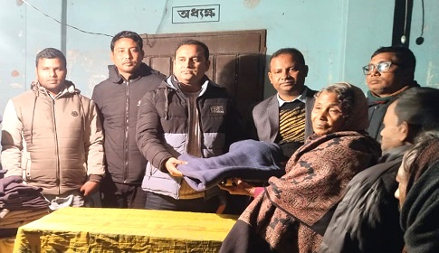 রাজারহাটে হাঁড় কাঁপানো শীতে জনজীবন বিপর্যস্ত