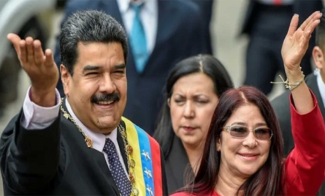 ভেনেজুয়েলার প্রেসিডেন্ট মাদুরো স্ত্রীসহ আটক