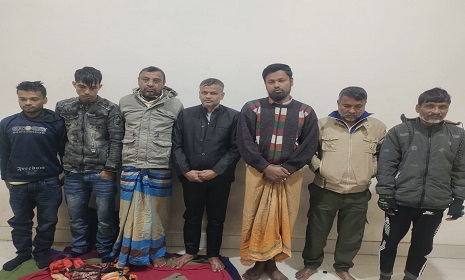 ফরিদপুরে ডিবি'র বিশেষ অভিযানে গরুচোর চক্রের ৭ সদস্য গ্রেপ্তার, ৬টি গরু উদ্ধার