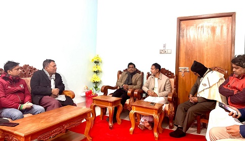 শ্রীধাম ওড়াকান্দিতে ঠাকুর পরিবারের সাথে বিএনপির ২ প্রার্থীর মতবিনিময় 