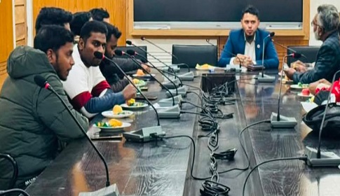 পাংশায় সাংবাদিকদের সাথে ইউএনওর মতবিনিময়