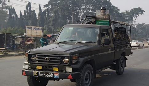 নির্বাচনী নিরাপত্তায় অভিযানে নেমেছে যৌথবাহিনী, গাজীপুরজুড়ে টহল জোরদার