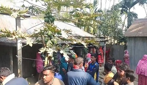 কুড়িগ্রামে ৩ সন্তানের জননীর গলাকাটা লাশ উদ্ধার, স্বামী পলাতক