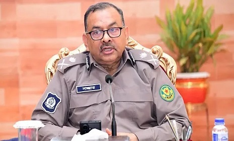 ‘দল-মতের ঊর্ধ্বে থেকে ত্রুটিবিহীন নির্বাচন উপহার দিতে হবে’