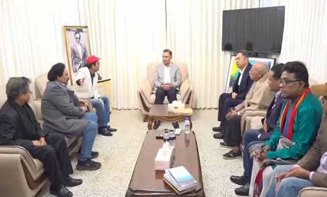 তারেক রহমানের সঙ্গে কবি-সাহিত্যিকদের সাক্ষাৎ