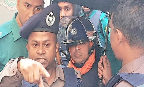 আইনজীবী হত্যা মামলা, চিন্ময় কৃষ্ণসহ ৩৯ জনের বিরুদ্ধে চার্জ গঠন