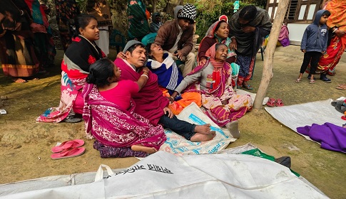 মাদারীপুরে সড়ক দুর্ঘটনায় কোটালীপাড়ার পাঁচ কিষাণী নিহত