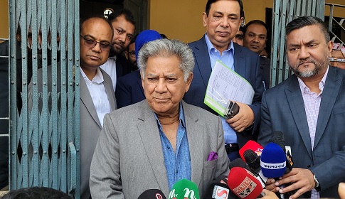 'না' ভোটে অবস্থান নেয়া দল রক্তের সাথে বেঈমানী করছে