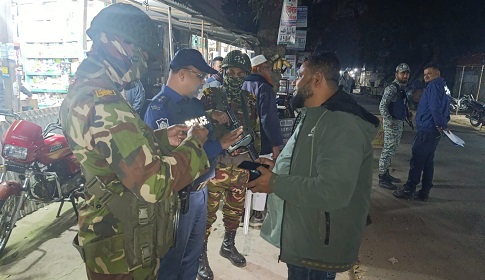 গোপালগঞ্জে আইনশৃংখলা বাহিনীর ব্যাপক তৎপরতা
