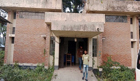 নেই বিদ্যুৎ সংযোগ, মরদেহ সংরক্ষণের ফ্রিজটিও দীর্ঘদিন পরিত্যক্ত 