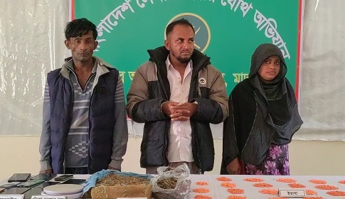 রাজৈরে বিপুল পরিমাণ মাদক উদ্ধার, নারীসহ গ্রেপ্তার ৩ 