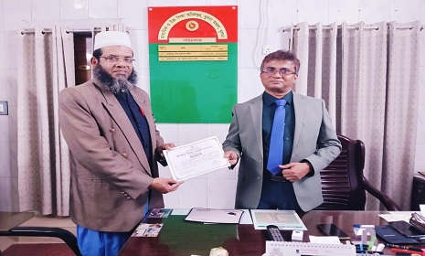 বিভাগের শ্রেষ্ঠ প্রতিষ্ঠান প্রধান হলেন মহম্মদপুরের  অধ্যক্ষ মাওলানা মো: আক্তার শরিফ 