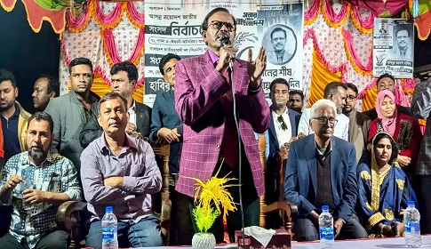 ‘ফ্যামিলি কার্ড প্রতিটি পরিবারের জন্য, কাউকে ধরনা দিতে হবে না’