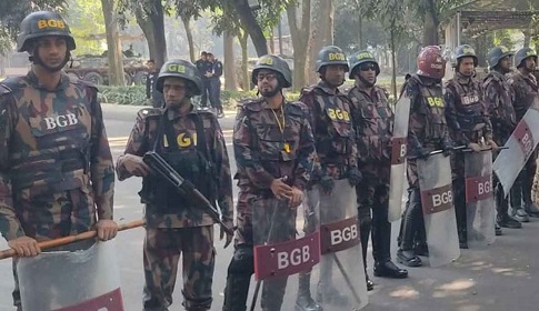 প্রধান উপদেষ্টার বাসভবন এলাকায় ১৪৪ ধারা জারি