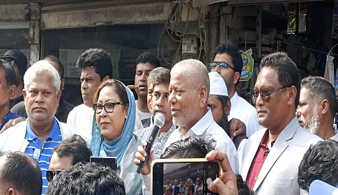 ধামরাইয়ে চলছে জোড় প্রচারণা, ভোটারদের বাড়ি বাড়ি যাচ্ছে প্রার্থীরা