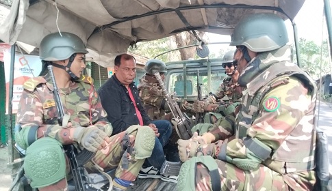 ধানের শীষে ভোট চাইতে গিয়ে সাবেক মেম্বার আটক