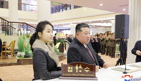 উত্তরসূরি হিসেবে মেয়েকে প্রস্তুত করছেন কিম জং উন