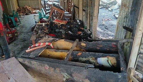 পাংশায় অগ্নিকাণ্ডে তিনটি ব্যবসায়িক প্রতিষ্ঠান ও একটি বসতঘর পুড়ে ছাই